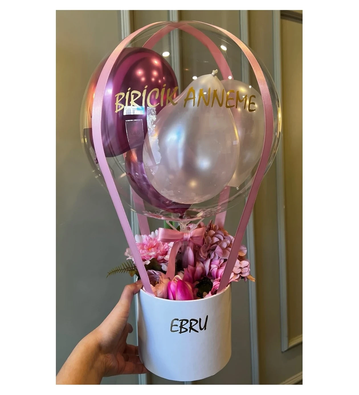 Anneler Günü Hediyesi Balon Kutusu - Pembe Çiçekli Tasarım | Aynı Gün Teslimat
