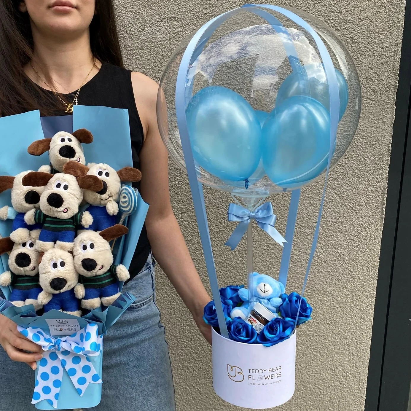 Mavi Güllü Ayıcıklı Yenidoğan Kişiselleştirilebilir Beyaz Balon Kutusu