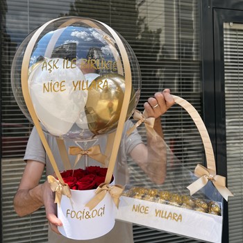 Kırmızı Güllü Balon Kutusu & Çantada Rocher Çikolatalar | Kişiselleştirilebilir Soft Sunum 