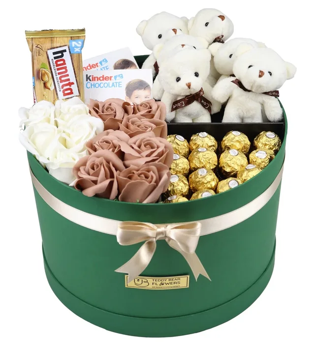 Dev Yeşil Kutuda Kahve & Beyaz Islak Güller, Beyaz Ayıcıklar, Ferrero Rocher | Aynı Gün Teslimat