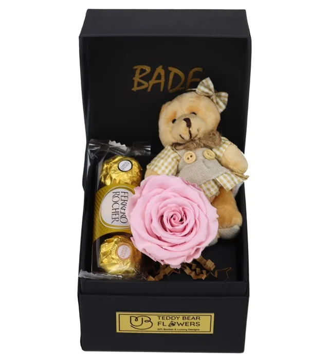 Kutuda Solmayan Pembe Gül & Elbiseli Ayıcık & Ferrero Rocher