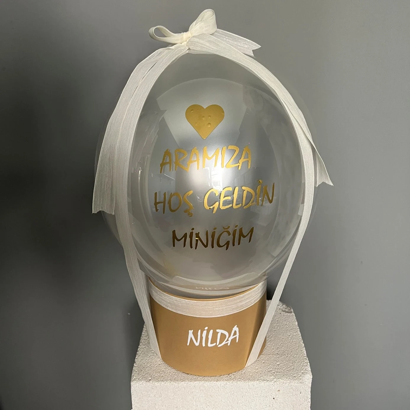 Kişiselleştirilebilir Krem Balonlu Gold Balon Kutusu