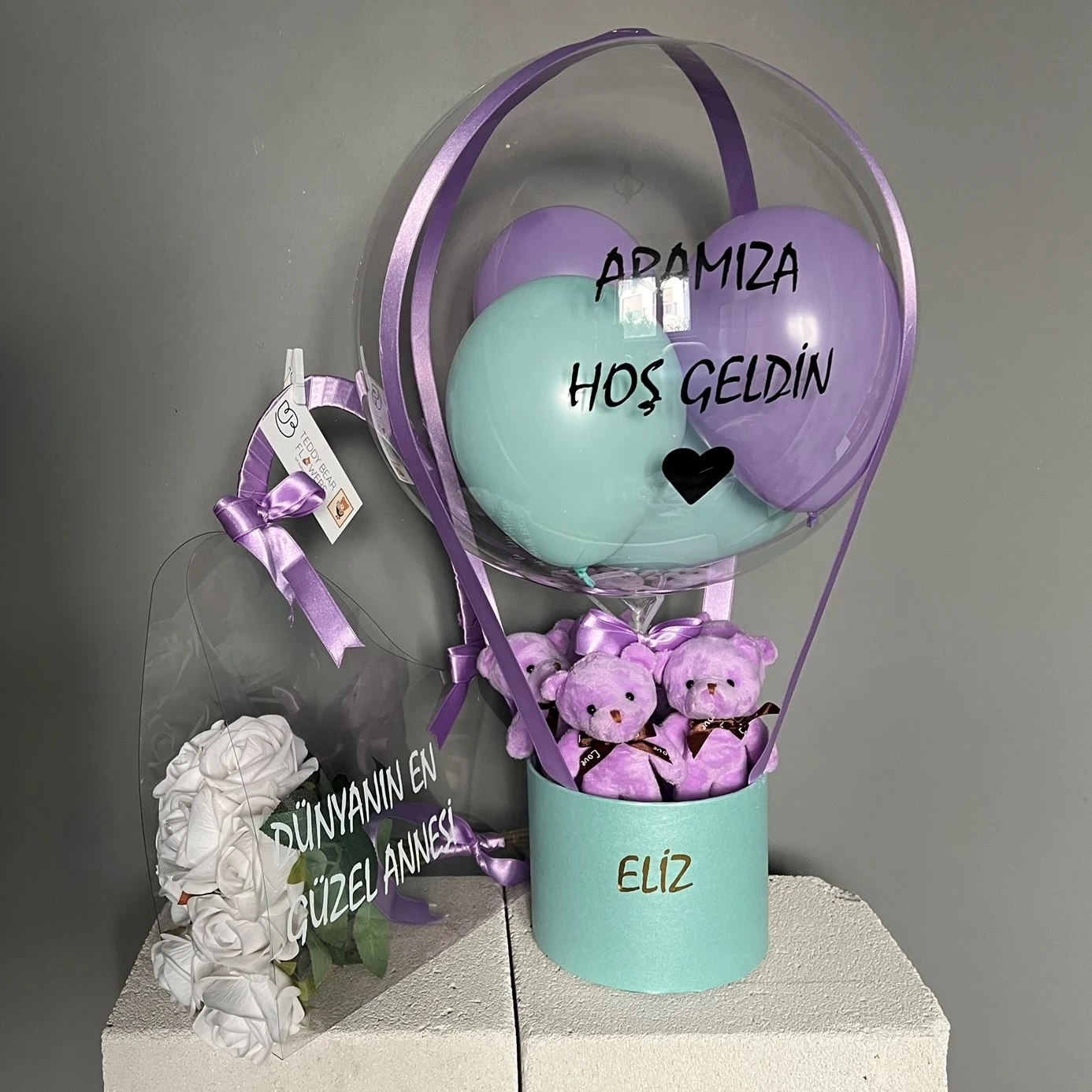 Lila & Su Yeşili Balon Kutusu & Çantada Beyaz Güller Anne Bebek Set