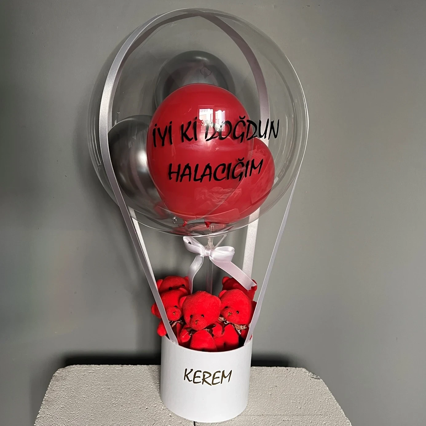 Kişiselleştirilebilir Kırmızı Ayıcıklı Balon Kutusu