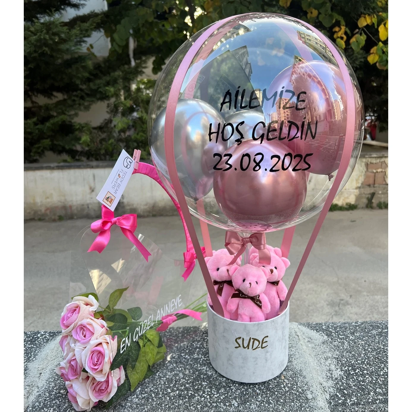 Anne - Bebek Set, Pembe Balon Kutusu & Çantada Pembe Solmayan Güller | Şeker Pembesi